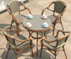 ban ghe nhua gia may Hn102 gia tre